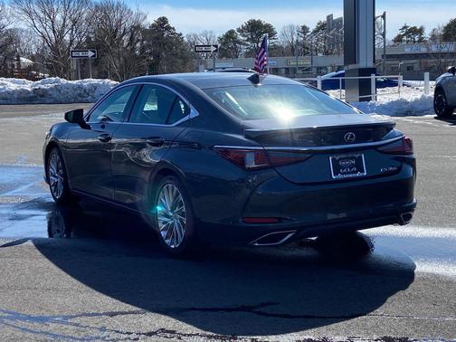 2023 Lexus ES 350 Ultra Luxury