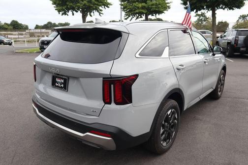 2025 Kia Sorento S