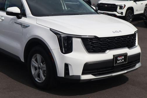 2025 Kia Sorento LX