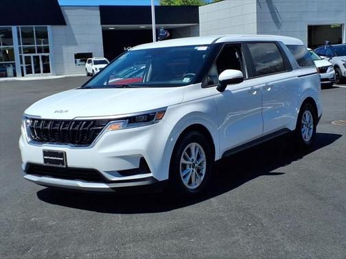 2022 Kia Carnival LX