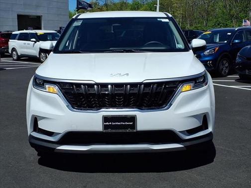 2022 Kia Carnival LX