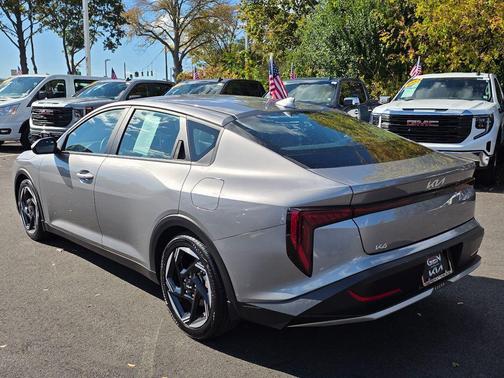 2025 Kia K4 EX