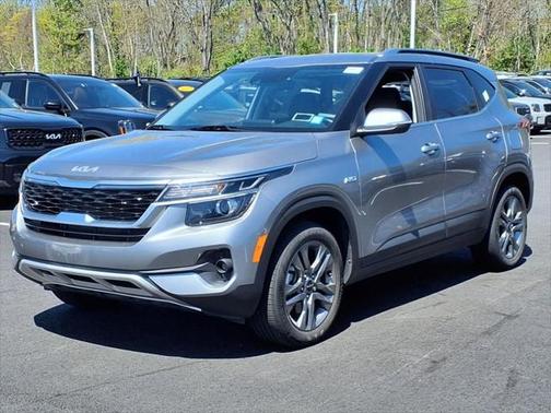 2023 Kia Seltos S