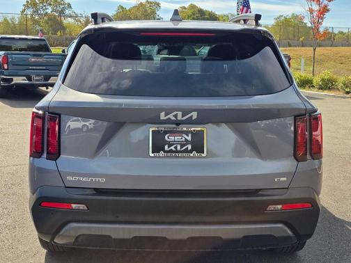 2023 Kia Sorento S