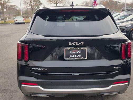 2024 Kia Sorento S