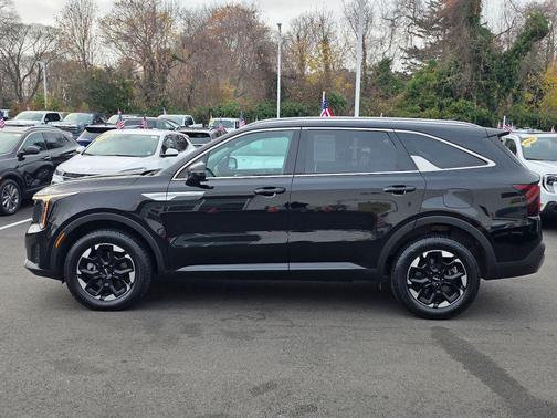 2024 Kia Sorento S