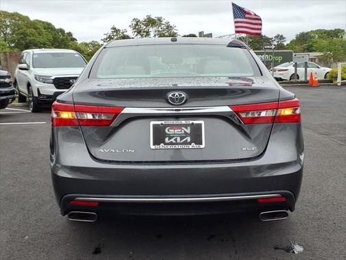 2017 Toyota Avalon XLE