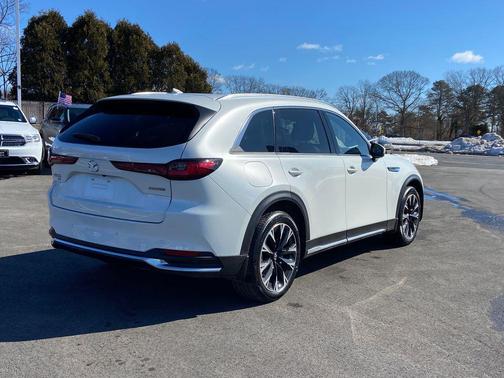 2024 Mazda CX-90 PHEV Premium Plus