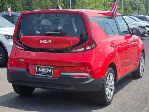 Inferno Red 2022 Kia Soul LX