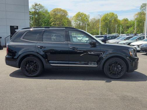 Ebony Black 2023 Kia Telluride EX X-Line