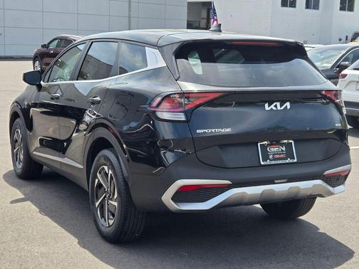 Fusion Black 2023 Kia Sportage Hybrid LX