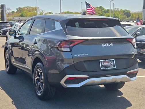 Gravity Gray 2023 Kia Sportage LX