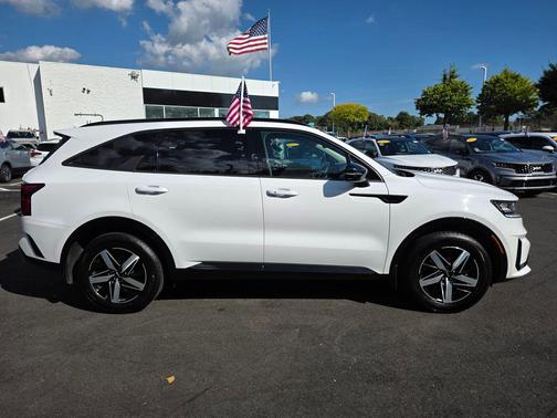 2022 Kia Sorento S