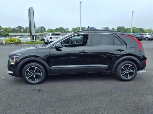 2024 Kia Niro LX