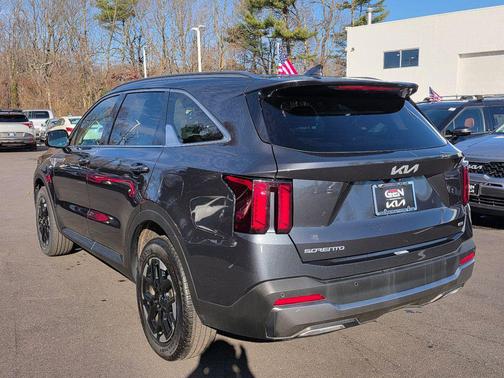 2024 Kia Sorento S