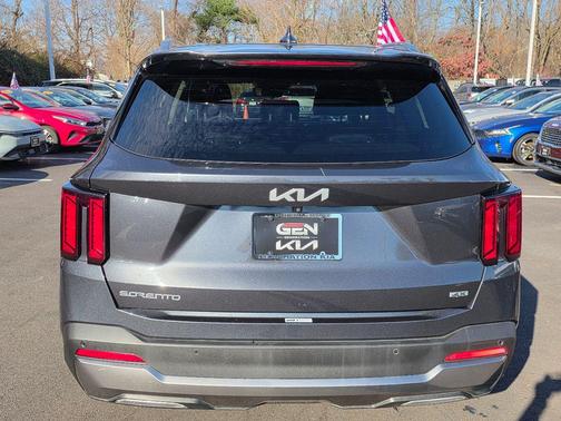 2024 Kia Sorento S