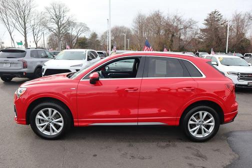 2021 Audi Q3 45 S line Premium