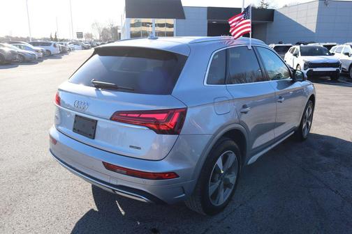 2023 Audi Q5 40 Premium Plus