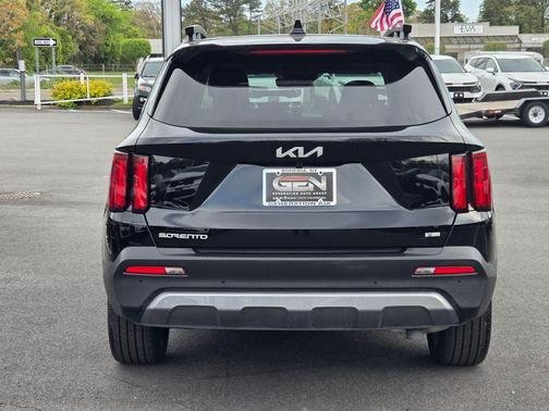 Ebony Black 2023 Kia Sorento SX