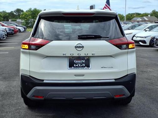 2021 Nissan Rogue SL