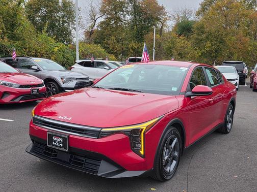 2025 Kia K4 LXS
