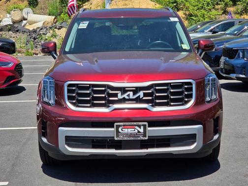 Dawning Red 2023 Kia Telluride S