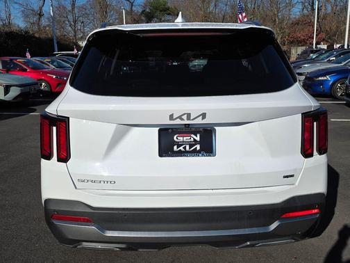 2024 Kia Sorento S