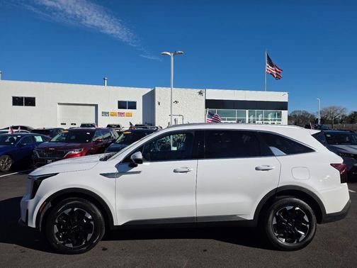 2024 Kia Sorento S