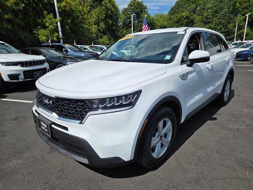 2022 Kia Sorento LX