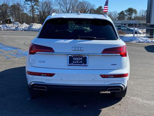 2023 Audi Q5 45 S line Premium