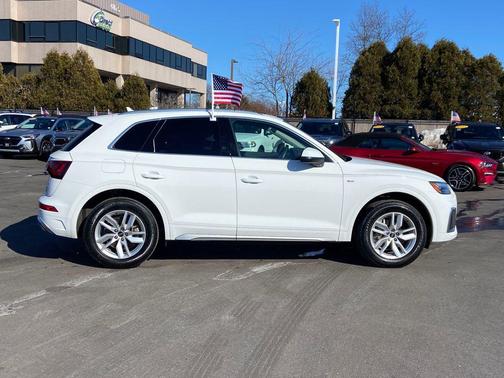 2023 Audi Q5 45 S line Premium