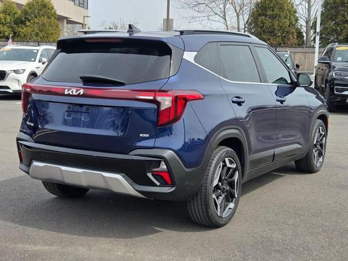 Dark Ocean Blue 2024 Kia Seltos SX Turbo
