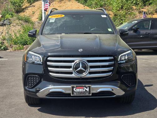 Black 2025 Mercedes-Benz GLS 450 4MATIC