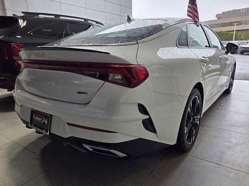 Glacial White Pearl 2024 Kia K5 GT-Line