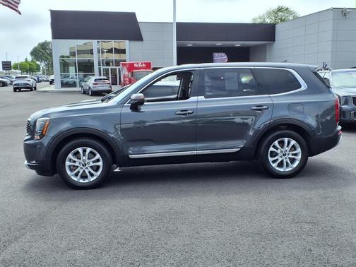 2022 Kia Telluride LX