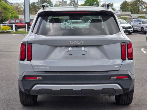 Wolf Gray 2023 Kia Sorento SX