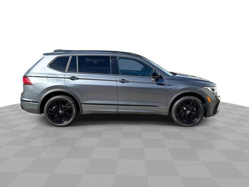 2022 Volkswagen Tiguan 2.0T SE R-Line Black 4MOTION