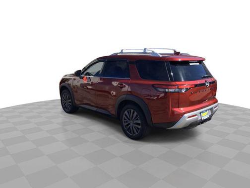 2022 Nissan Pathfinder SL 4WD