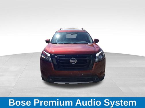 2022 Nissan Pathfinder SL 4WD