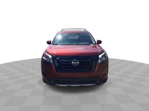 2022 Nissan Pathfinder SL 4WD