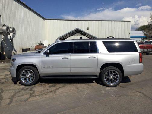 2017 Chevrolet Suburban LT