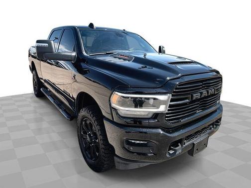 2023 RAM 2500 Laramie Crew Cab 4x4 6'4' Box