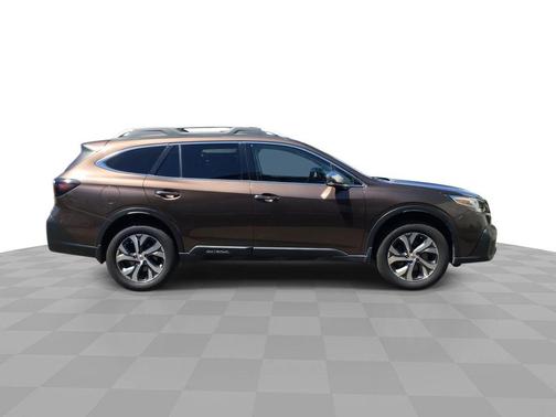 2022 Subaru Outback Touring XT