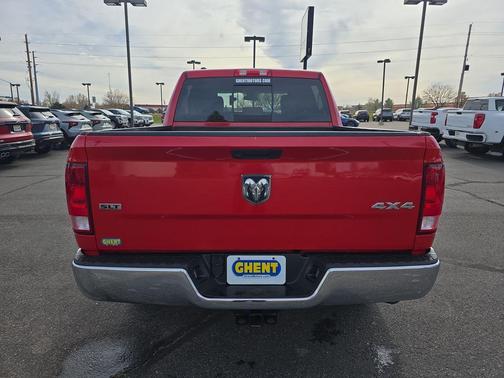 2019 RAM 1500 SLT
