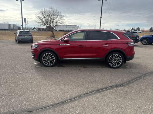 2020 Lincoln Nautilus Reserve