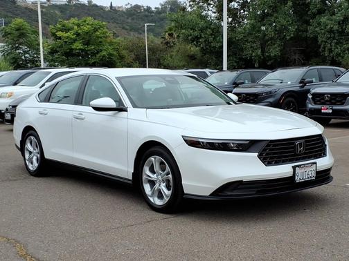 Platinum White Pearl 2023 Honda Accord