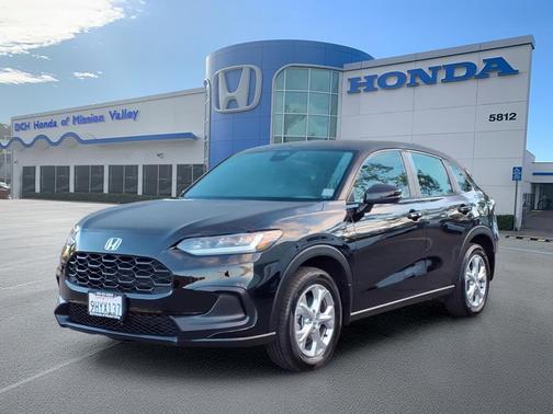 Crystal Black Pearl 2024 Honda HR-V