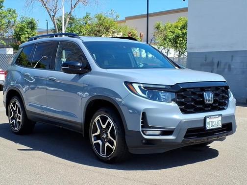 Sonic Gray Pearl 2023 Honda Passport
