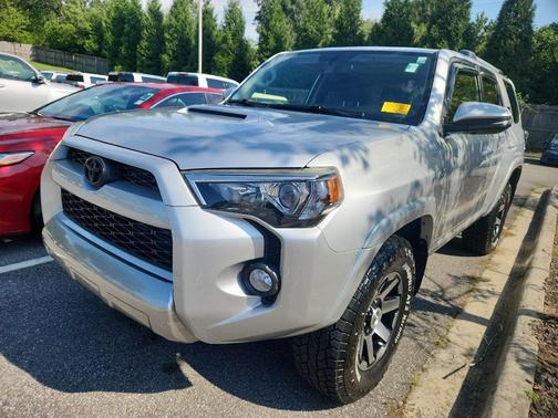Classic Silver Metallic 2018 Toyota 4Runner TRD Off Road Premium
