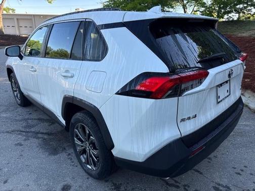 Blizzard Pearl 2022 Toyota RAV4 Hybrid XLE Premium